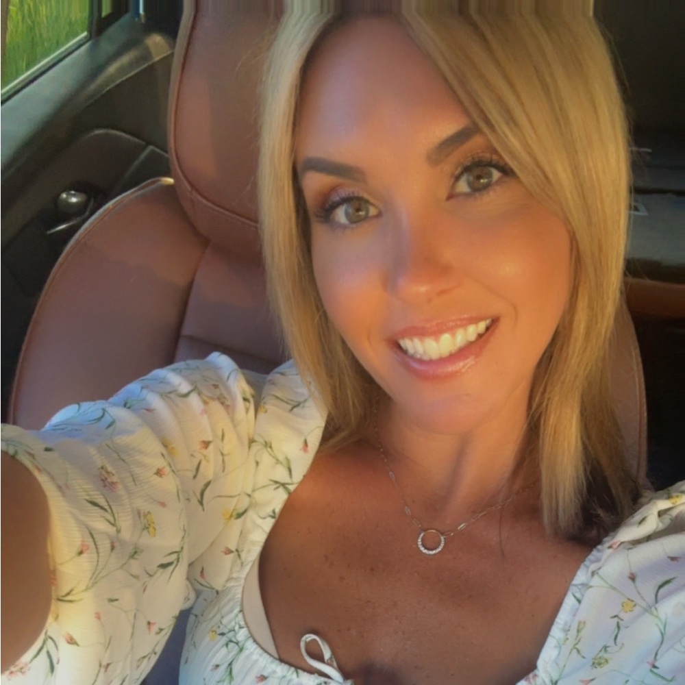 Meet your Posher, Stephanie